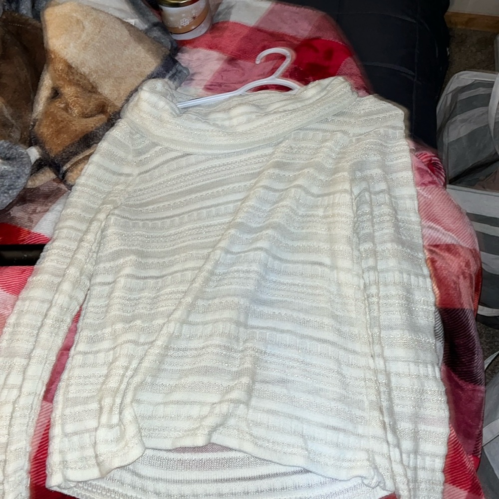 White Maurice’s crewneck size Large
